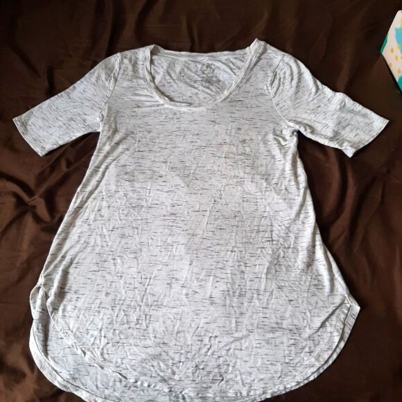 24/7 Maurices Jersey Long Lined Tee Athleisure Short Sleeve size xs - Picture 1 of 7